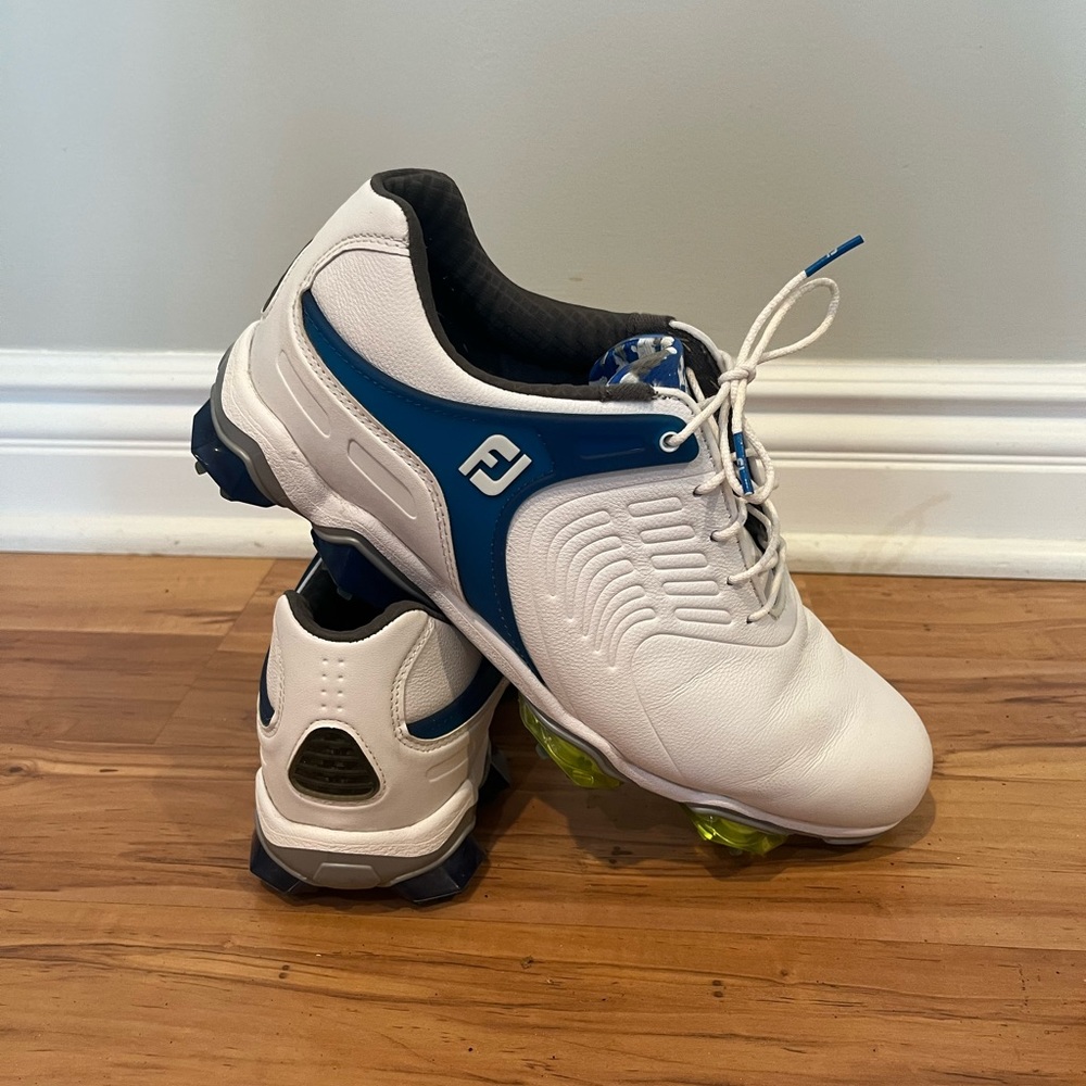 FootJoy Tour-S golf Shoes. Size 10